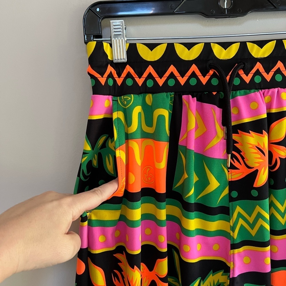 Zumba Dance Tribe Capri Harem Drawstring Colorful Print Dance Pants, Small Spicy - Picture 6 of 12